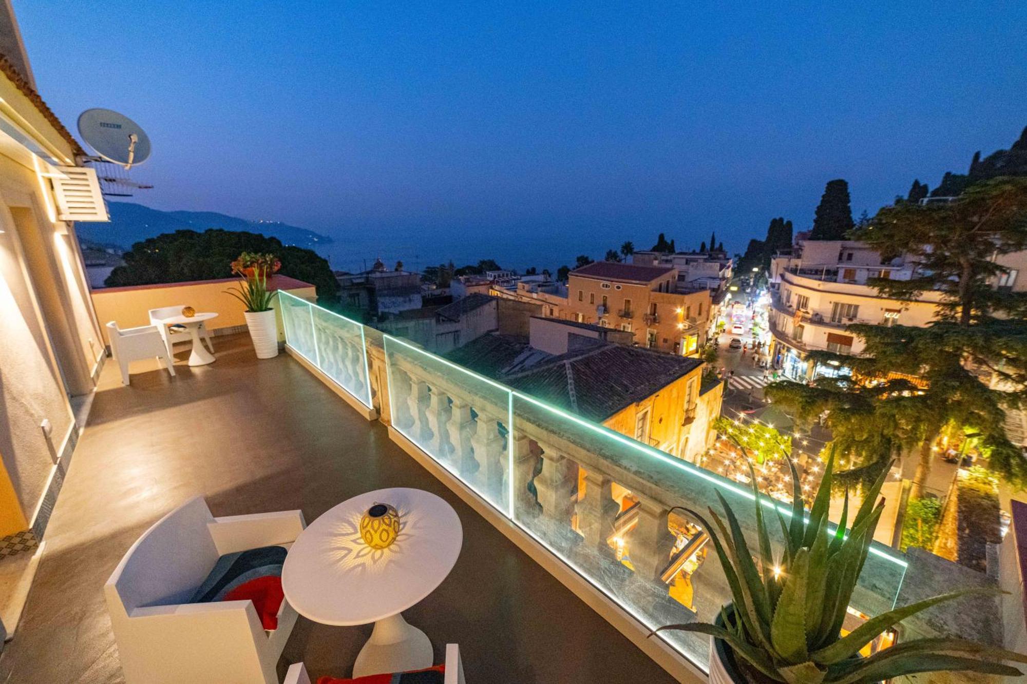 La Terrazza Di Porta Messina Hotel Taormina Buitenkant foto