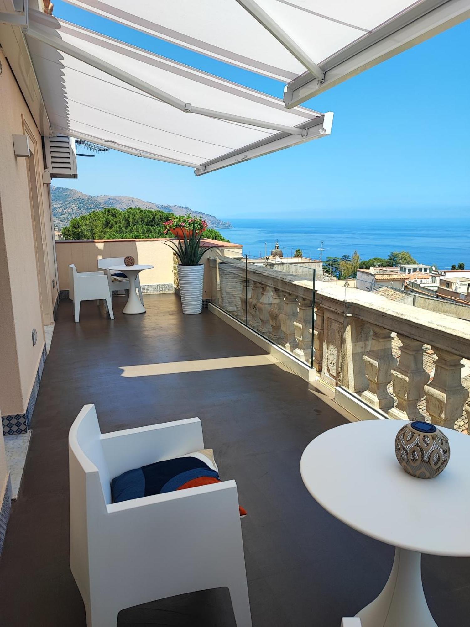 La Terrazza Di Porta Messina Hotel Taormina Buitenkant foto
